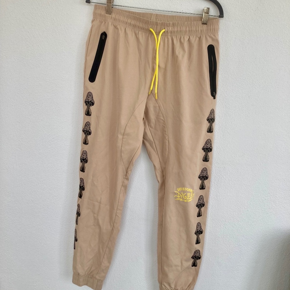 NWOT Shredders Digest PANT Size L  MTB MUSHROOM SIDE PRINT